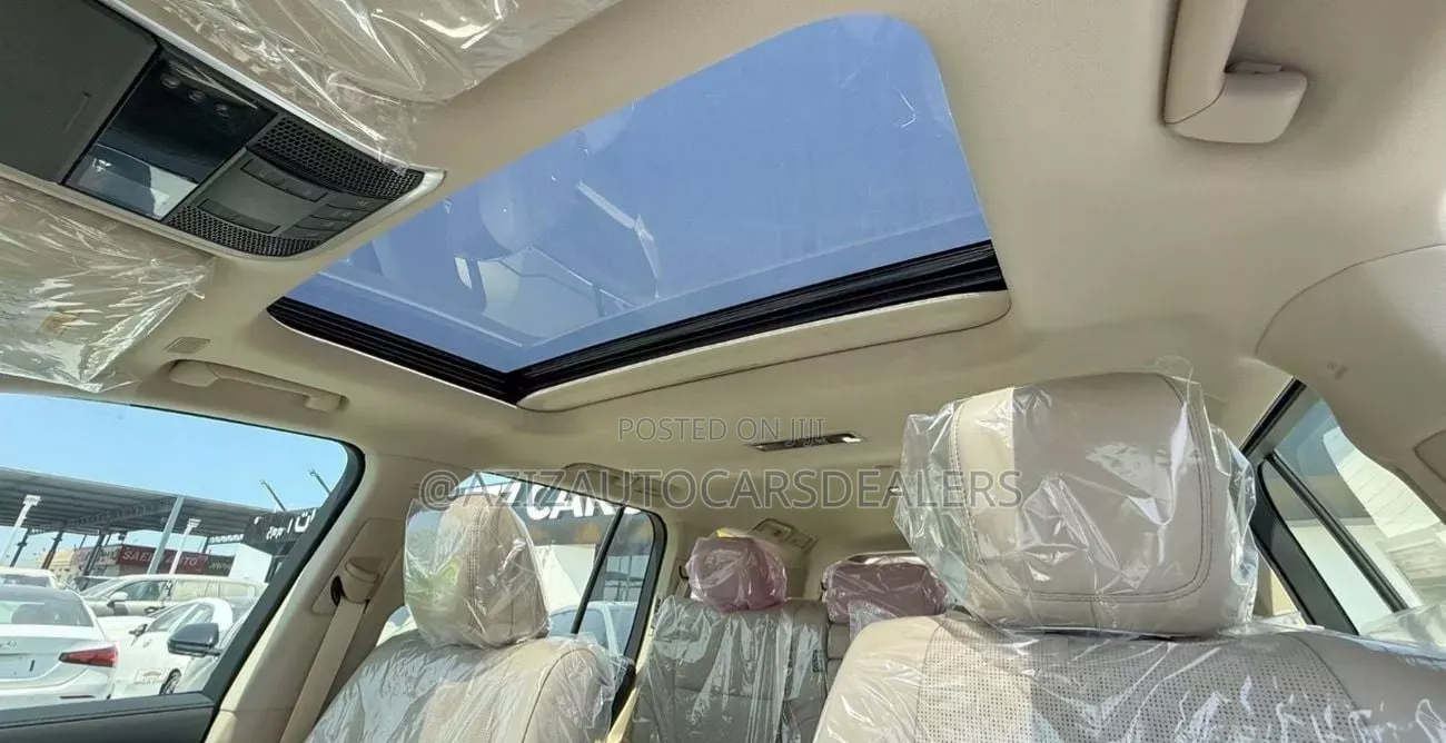 New Toyota Land Cruiser LC300 2025 Gray