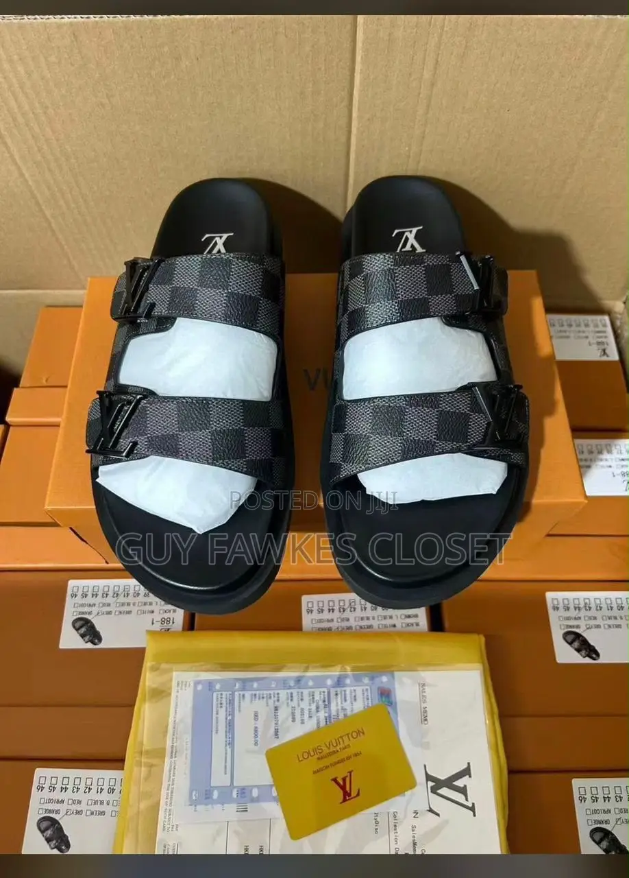Louis Vuitton Slippers