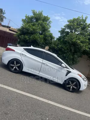 Hyundai Elantra Limited Sedan FWD (1.8L 4cyl 6A) 2013 White