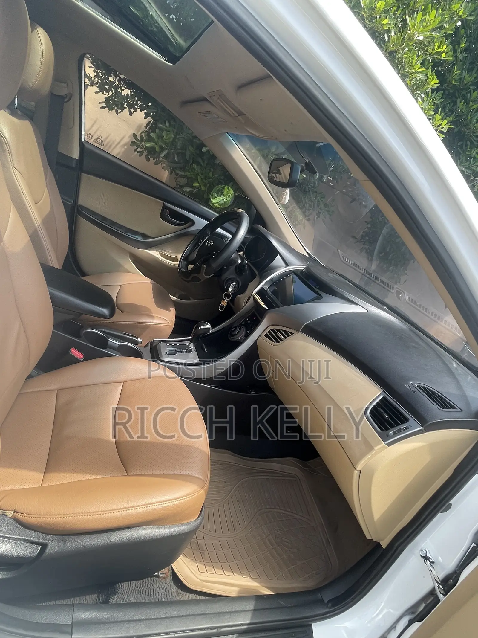 Hyundai Elantra Limited Sedan FWD (1.8L 4cyl 6A) 2013 White