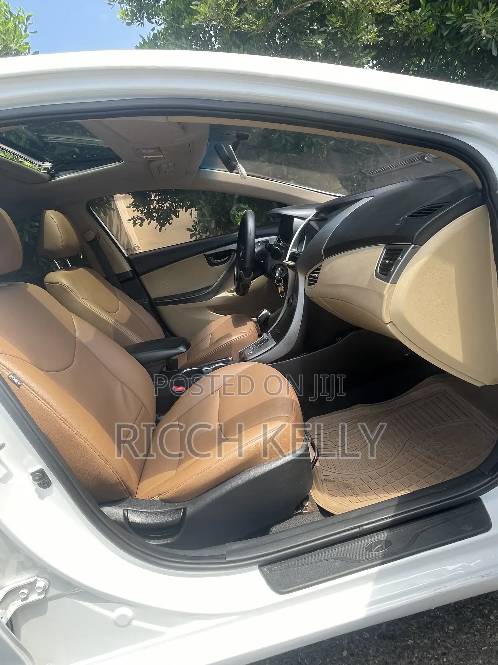 Hyundai Elantra Limited Sedan FWD (1.8L 4cyl 6A) 2013 White