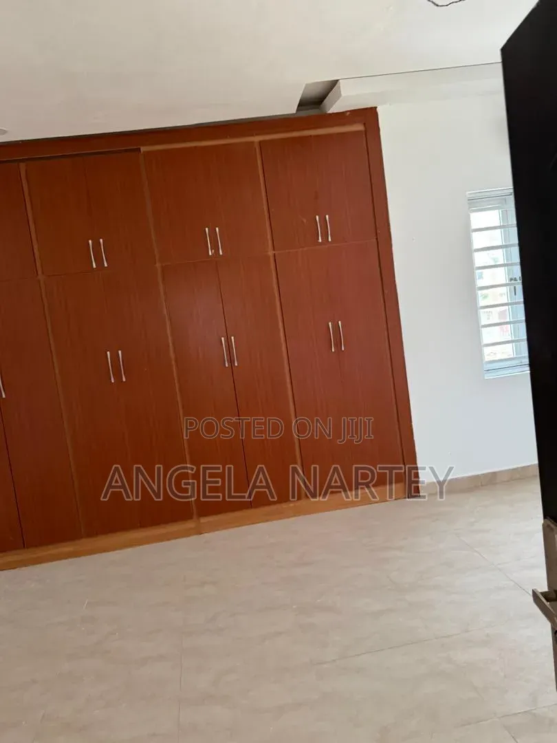 4bdrm House in Community 17 Lashibi, Accra Metropolitan for sale