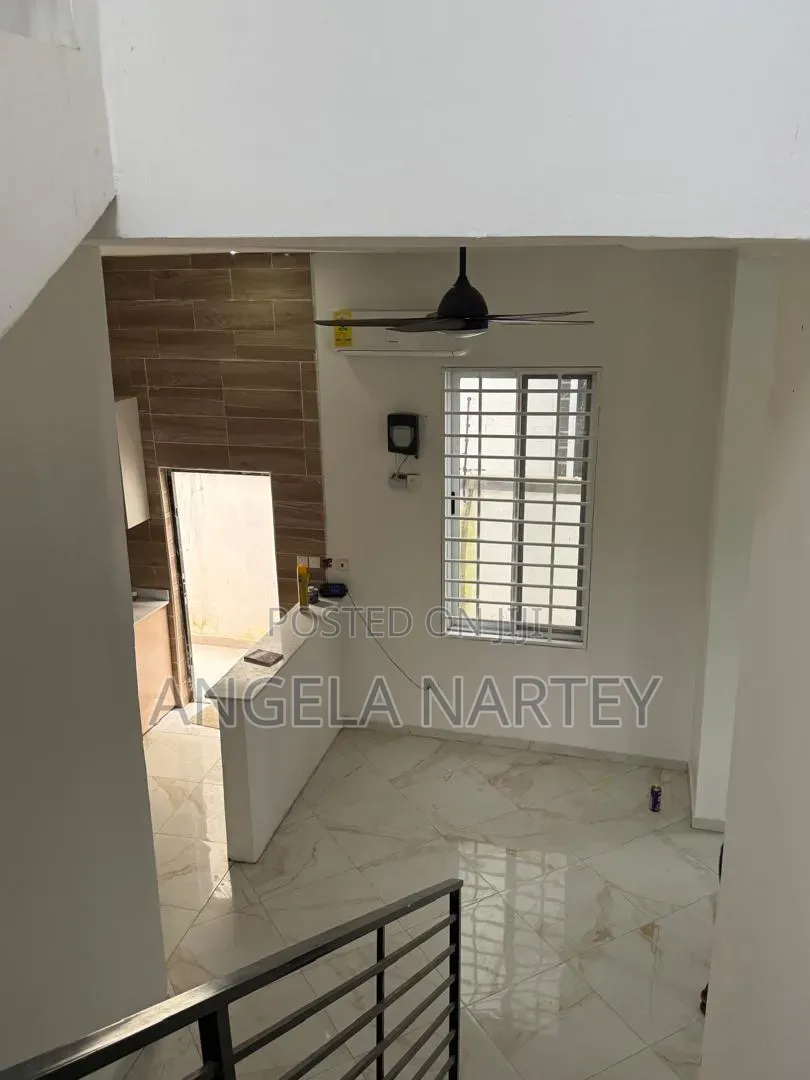 4bdrm House in Community 17 Lashibi, Accra Metropolitan for sale
