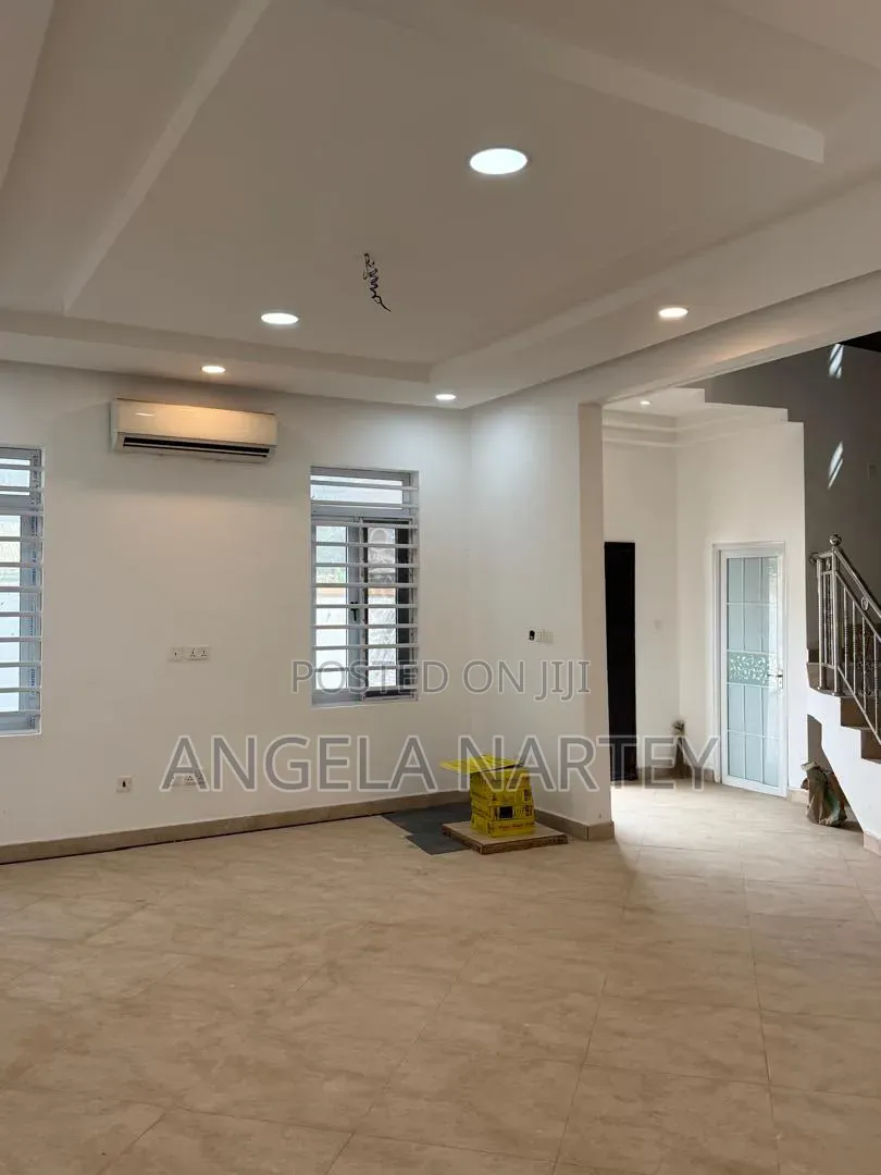 4bdrm House in Community 17 Lashibi, Accra Metropolitan for sale