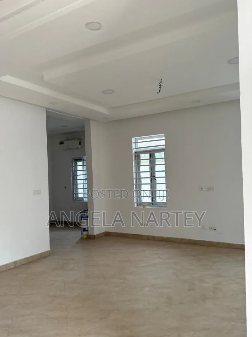 4bdrm House in Community 17 Lashibi, Accra Metropolitan for sale