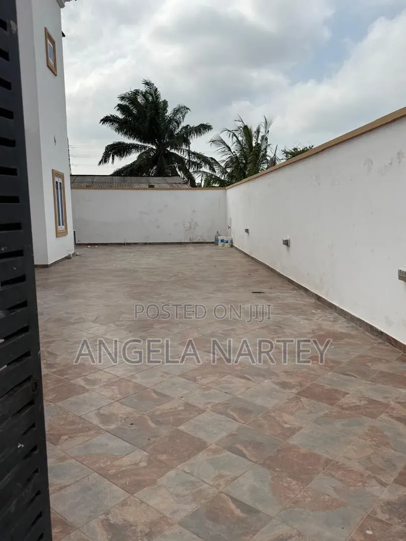 4bdrm House in Community 17 Lashibi, Accra Metropolitan for sale