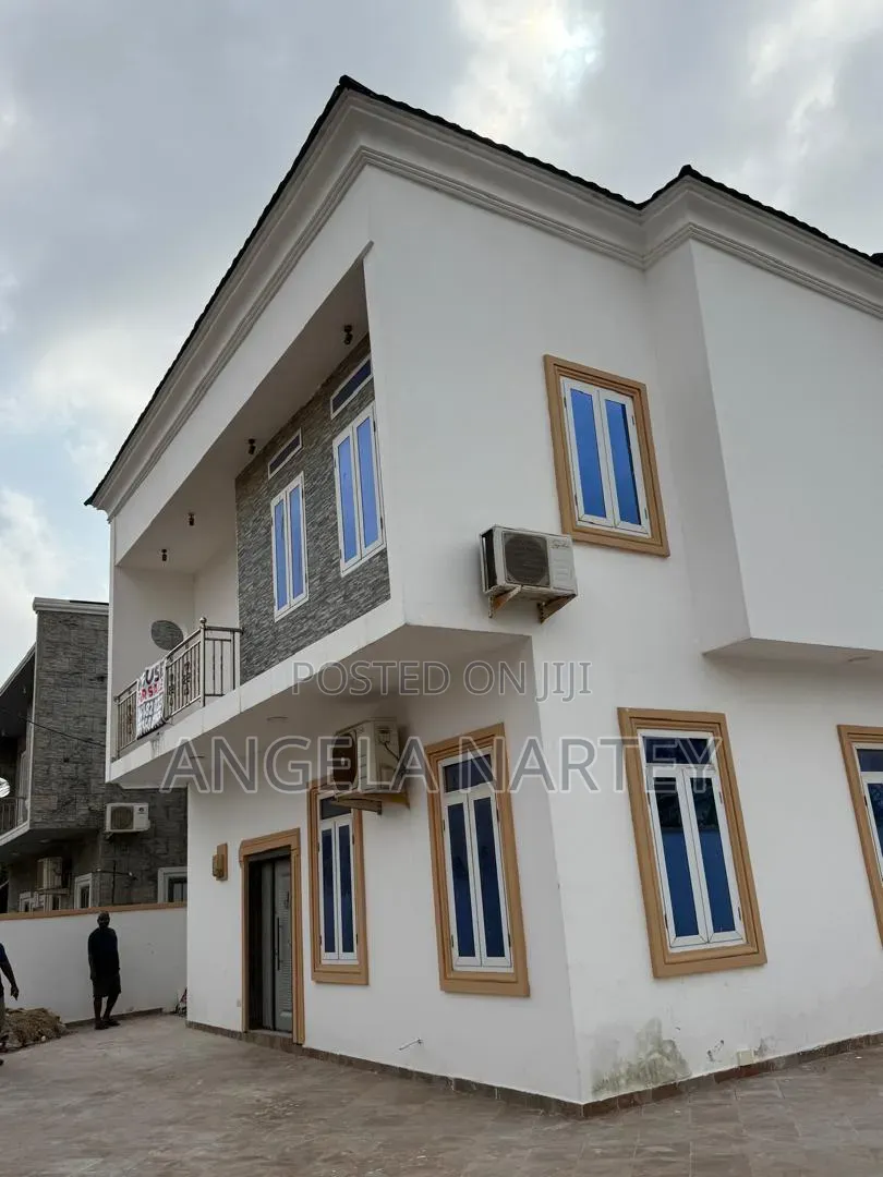 4bdrm House in Community 17 Lashibi, Accra Metropolitan for sale