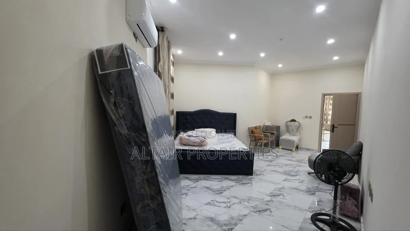 8bdrm House in Trasacco, Accra Metropolitan for sale
