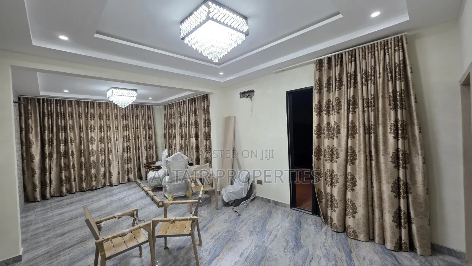 8bdrm House in Trasacco, Accra Metropolitan for sale