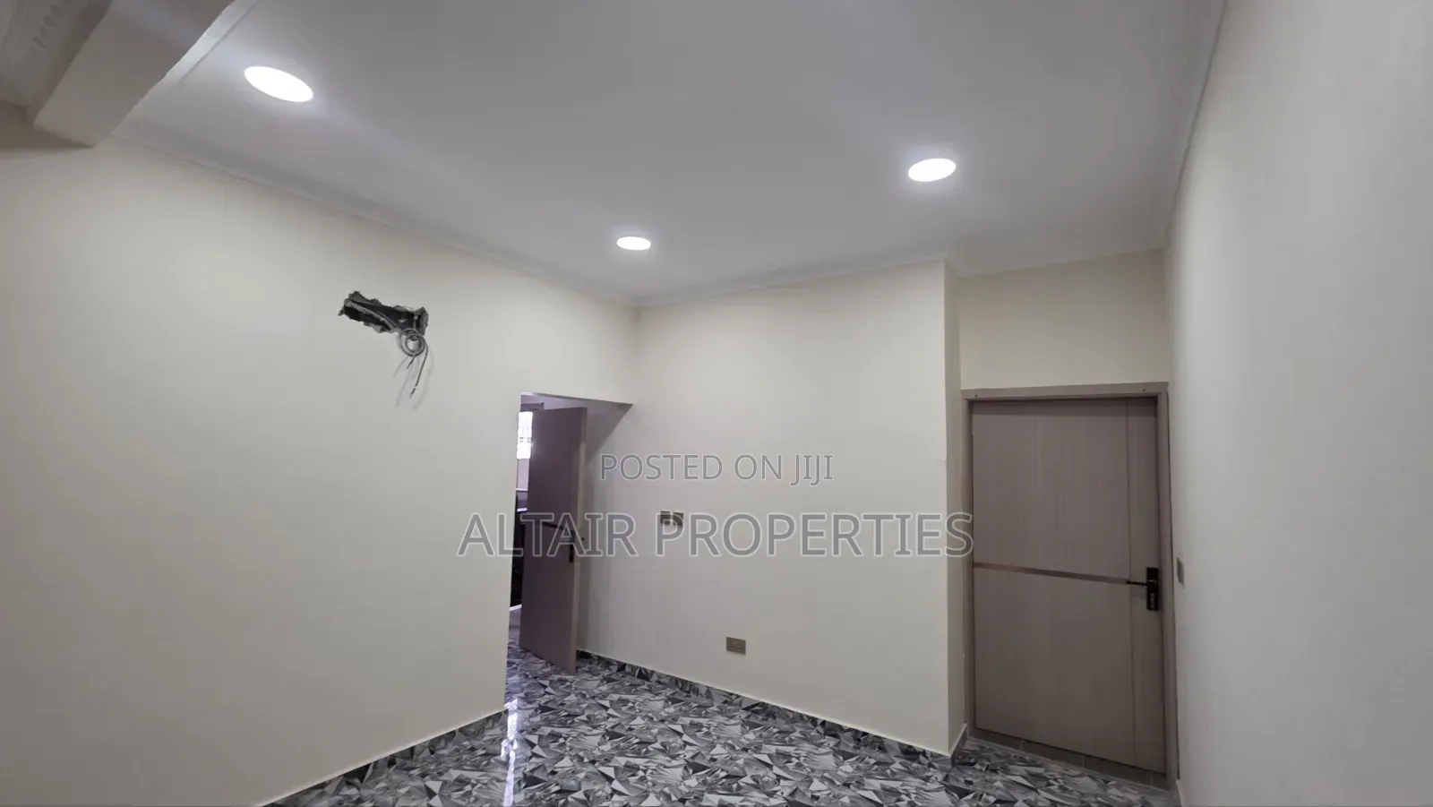 8bdrm House in Trasacco, Accra Metropolitan for sale