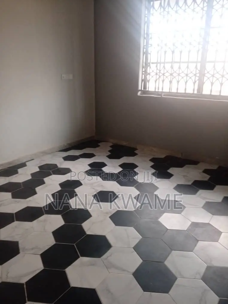 Furnished 4bdrm Apartment in Richmoni Estate, Kumasi Metropolitan