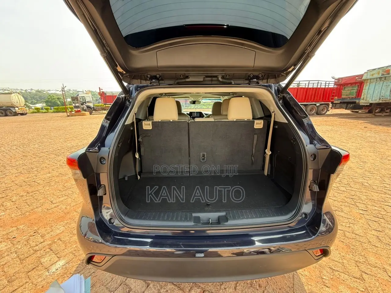 Toyota Highlander XLE AWD 2023 Blue