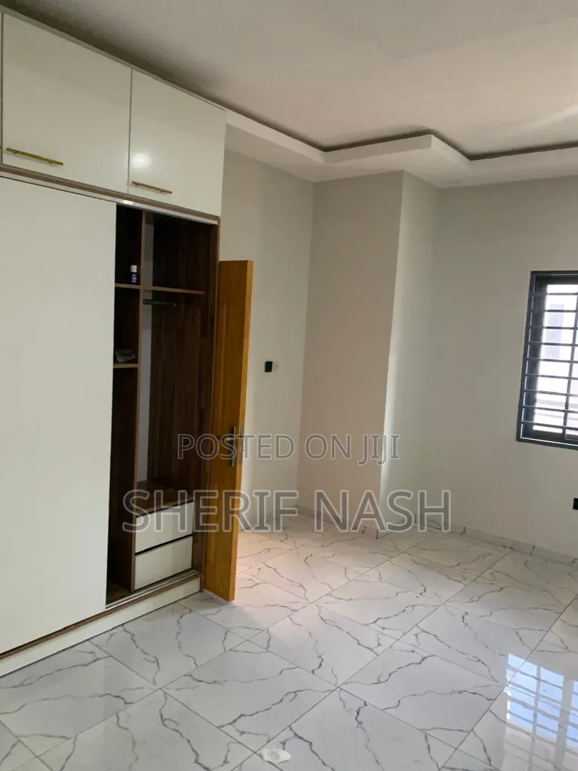 3bdrm Duplex in Ashaly Botwe, Accra Metropolitan for rent
