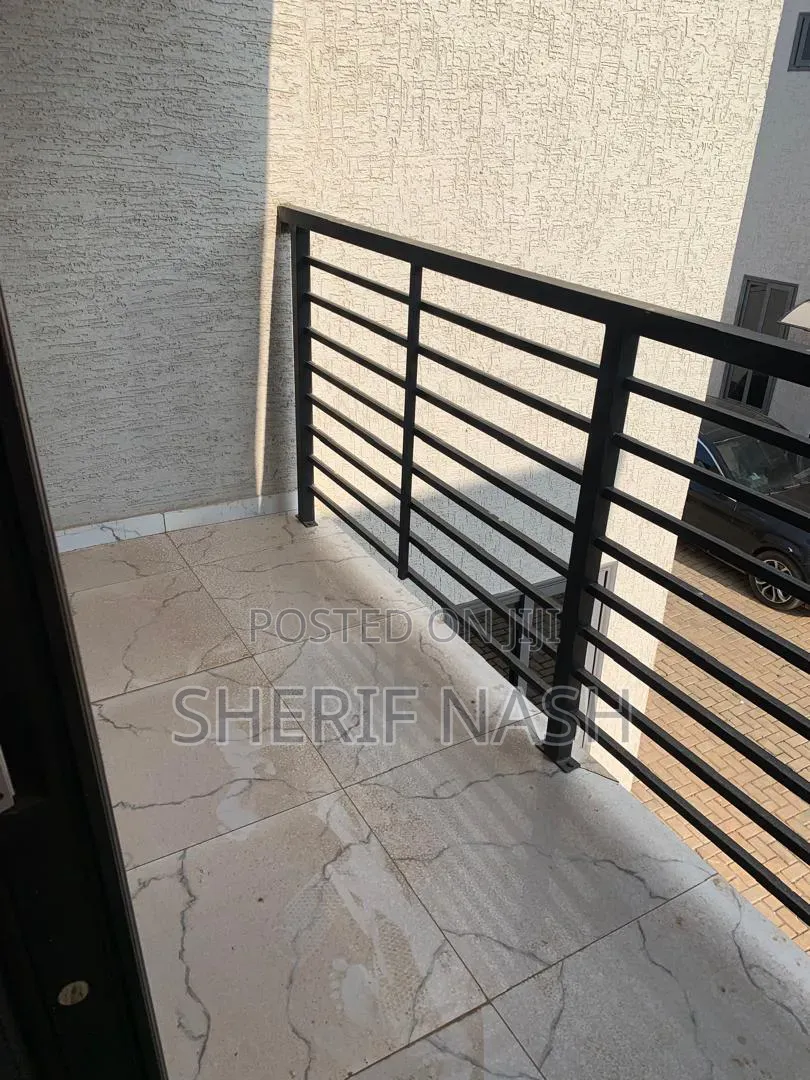 3bdrm Duplex in Ashaly Botwe, Accra Metropolitan for rent