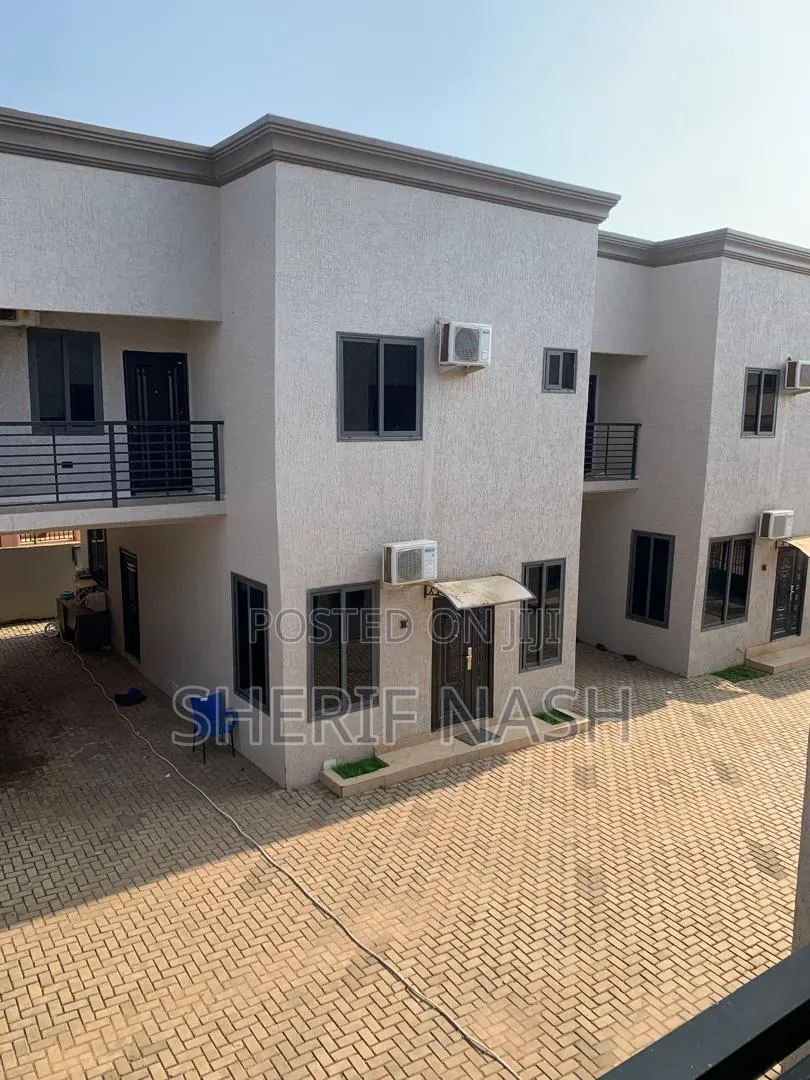 3bdrm Duplex in Ashaly Botwe, Accra Metropolitan for rent