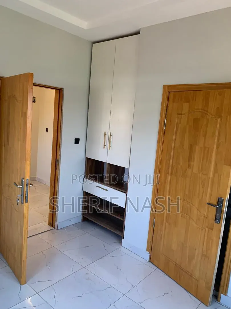 3bdrm Duplex in Ashaly Botwe, Accra Metropolitan for rent