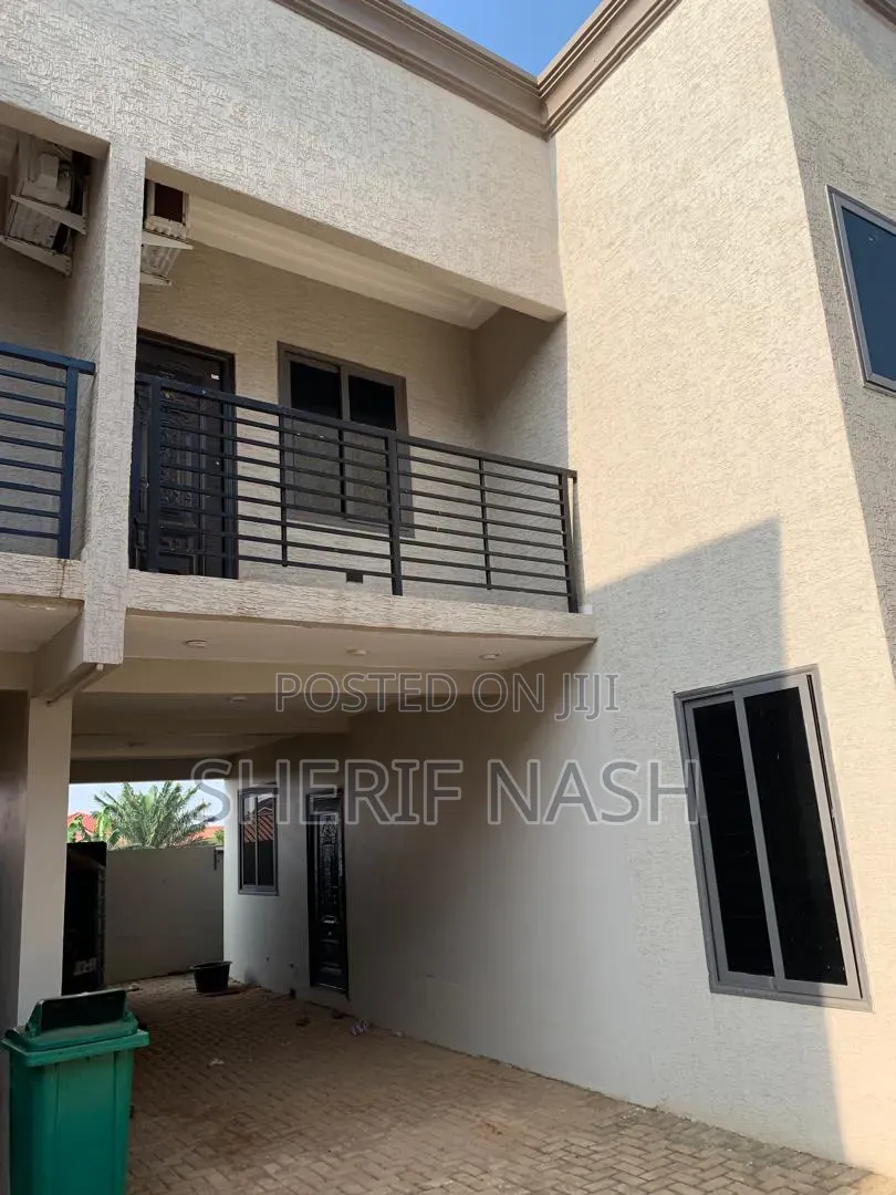 3bdrm Duplex in Ashaly Botwe, Accra Metropolitan for rent