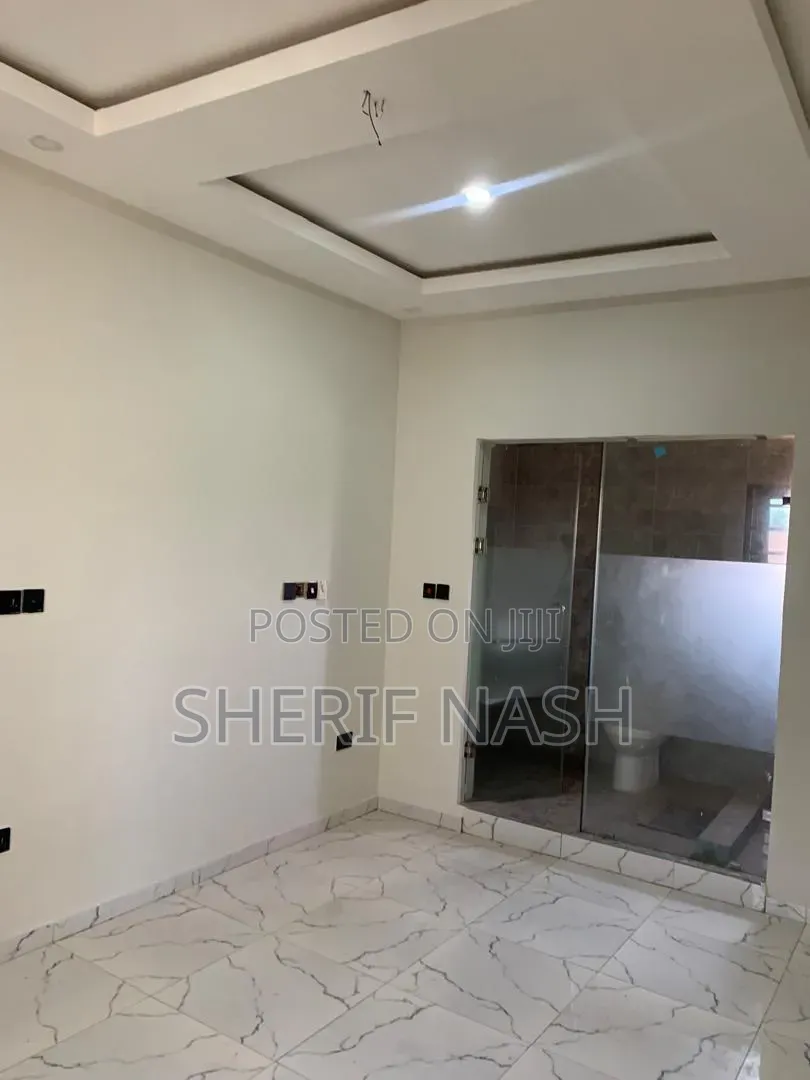 3bdrm Duplex in Ashaly Botwe, Accra Metropolitan for rent