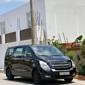 Hyundai Starex 2010 Black