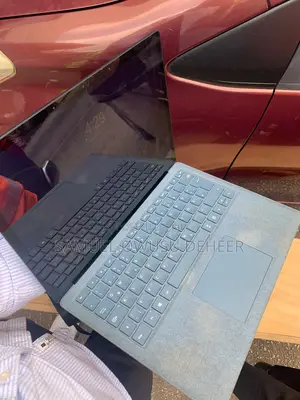 Laptop Microsoft Surface Laptop 8GB Intel Core i7 SSD 256GB