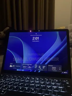 Laptop Microsoft Surface Laptop 8GB Intel Core i7 SSD 256GB