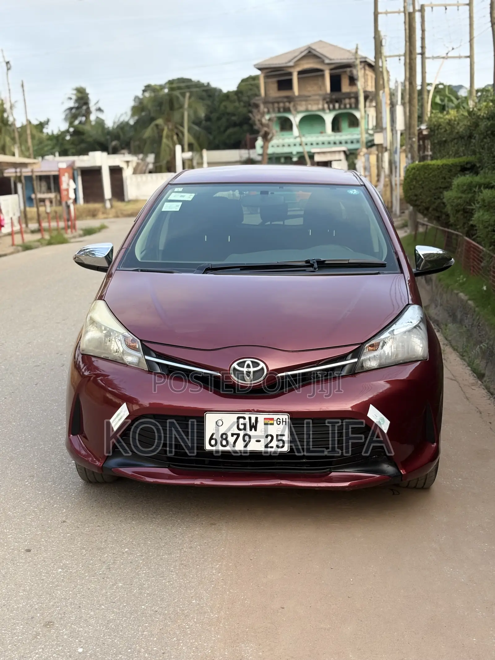 Toyota Vitz 1.3 FWD 5dr 2015 Brown