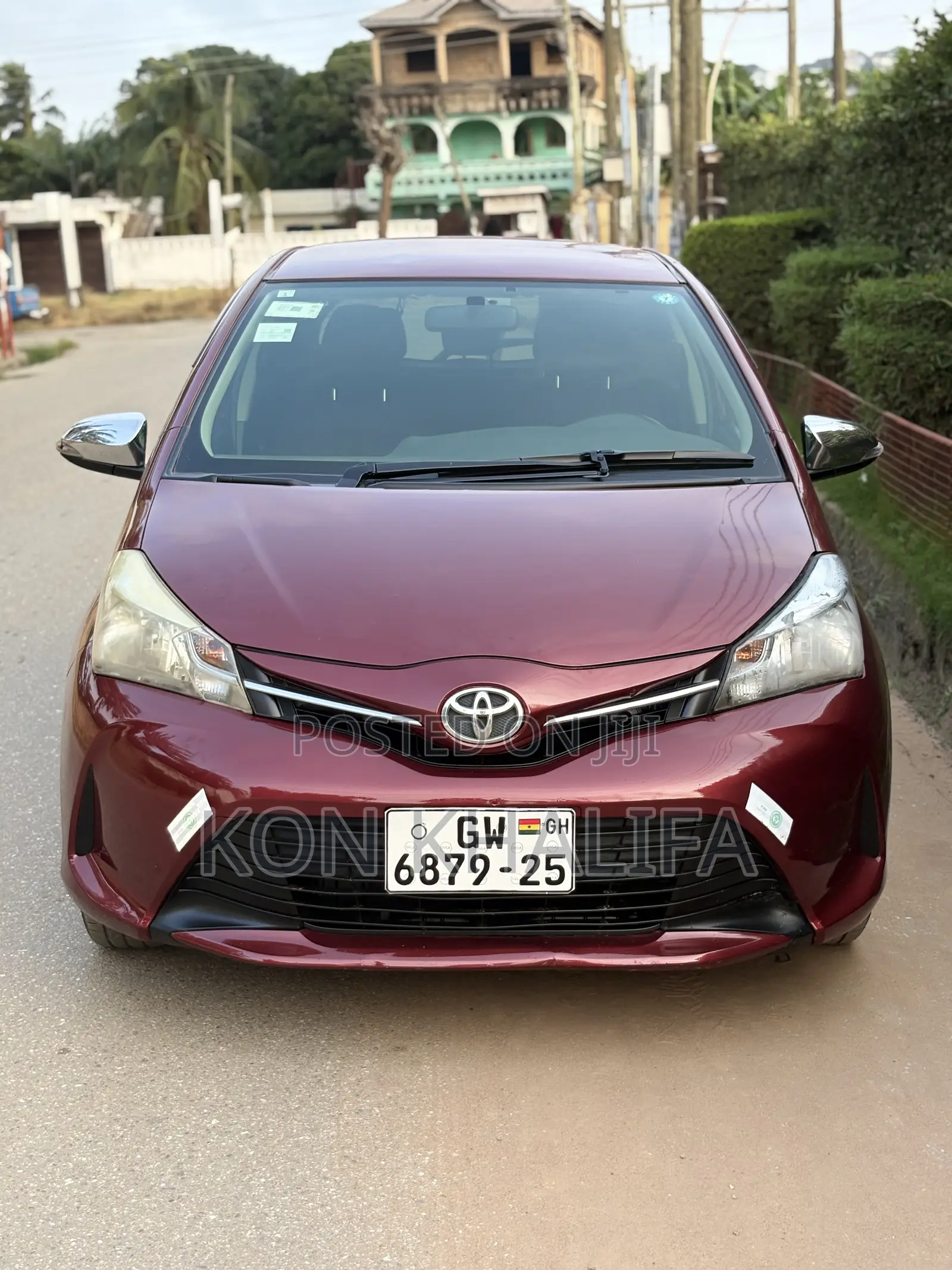 Toyota Vitz 1.3 FWD 5dr 2015 Brown