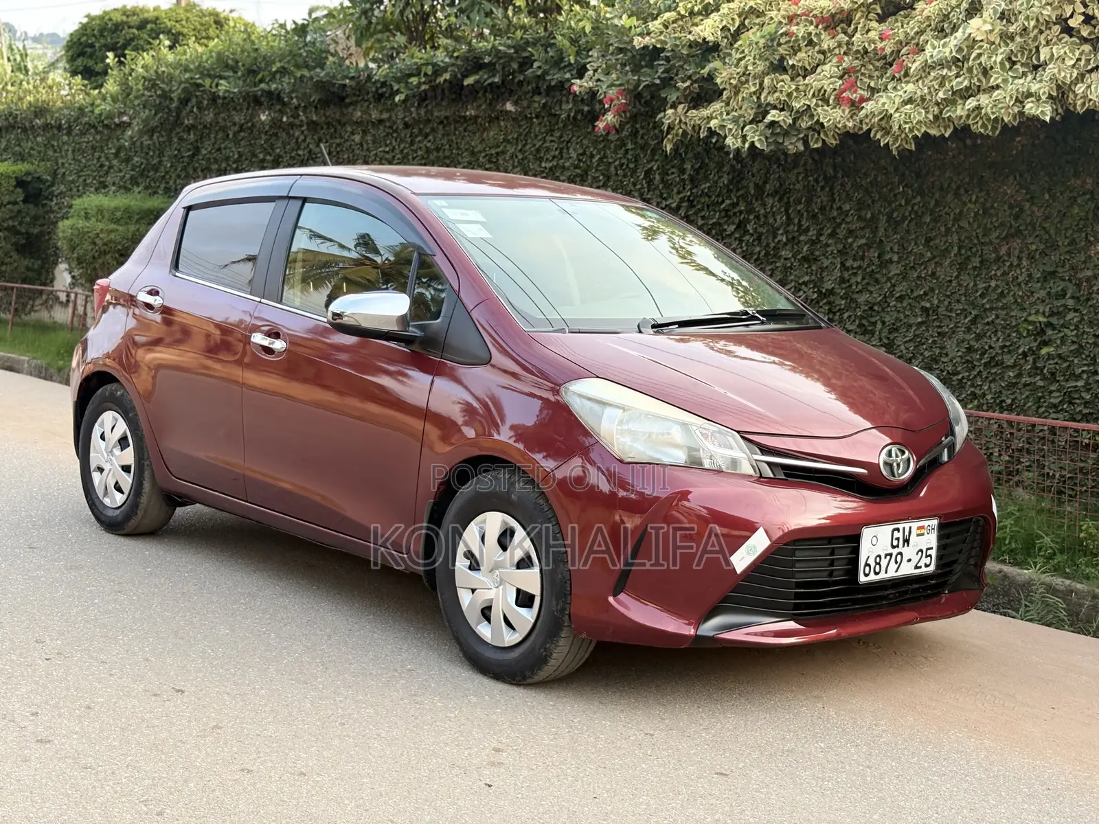 Toyota Vitz 1.3 FWD 5dr 2015 Brown