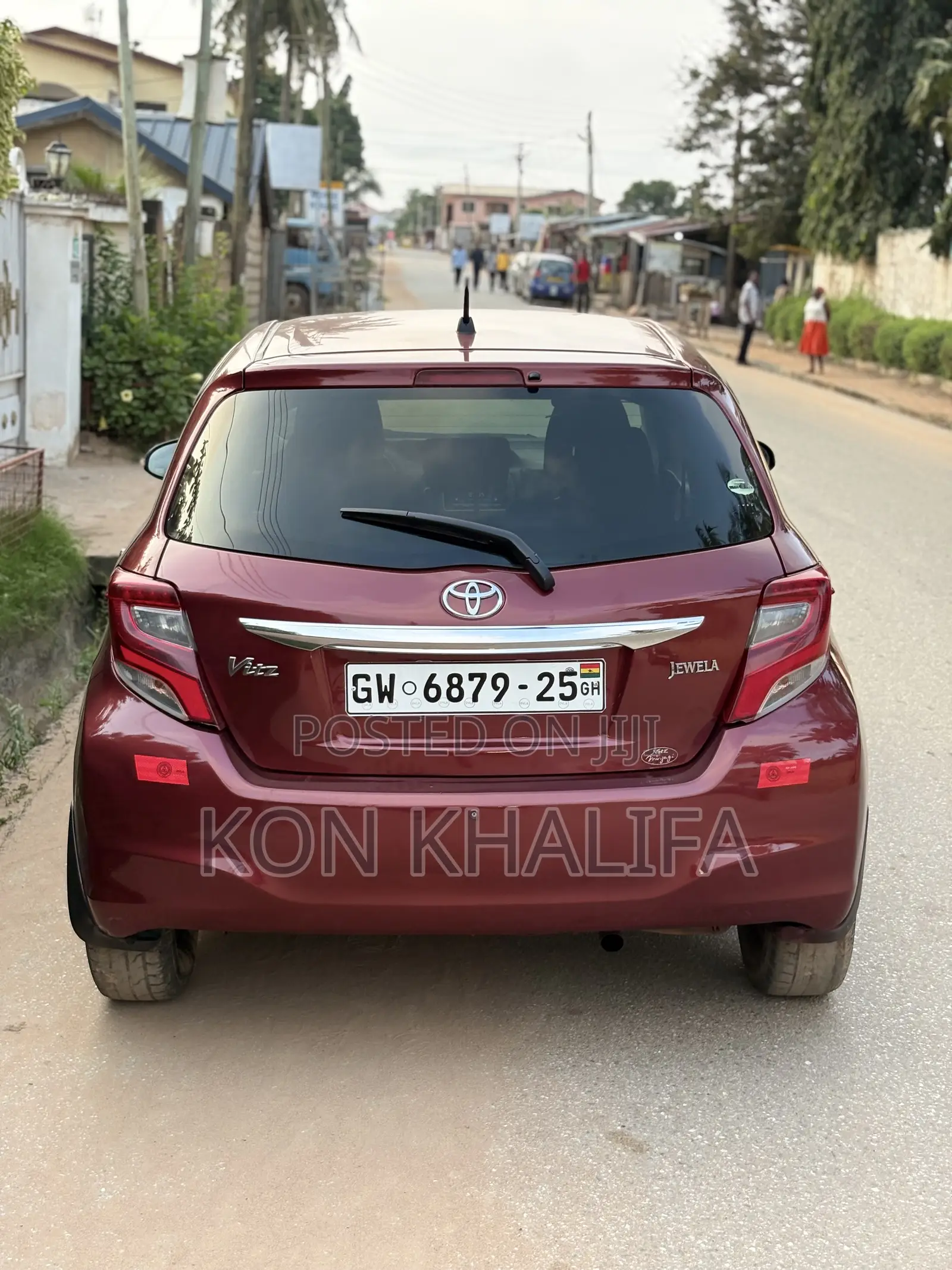 Toyota Vitz 1.3 FWD 5dr 2015 Brown