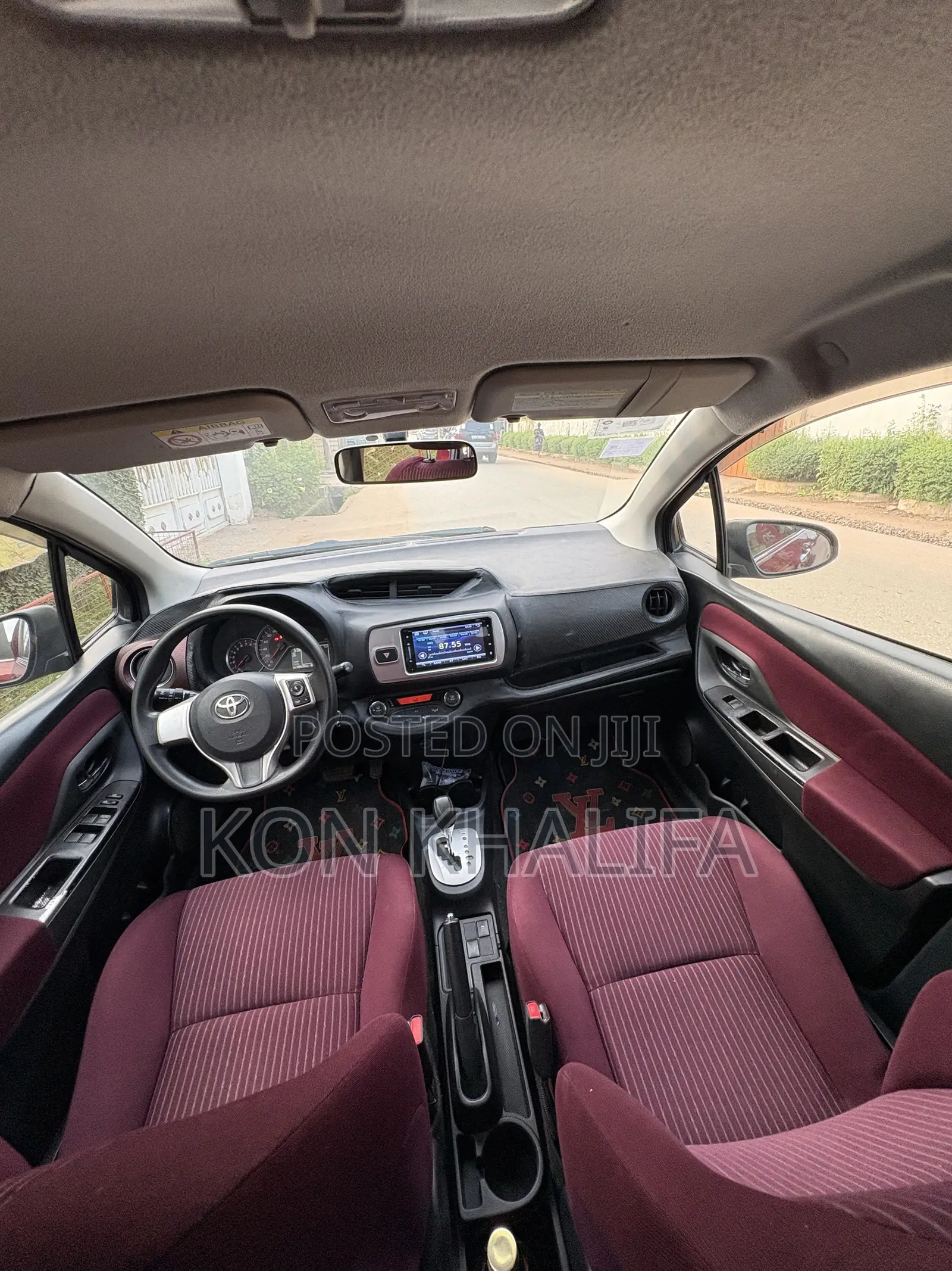 Toyota Vitz 1.3 FWD 5dr 2015 Brown