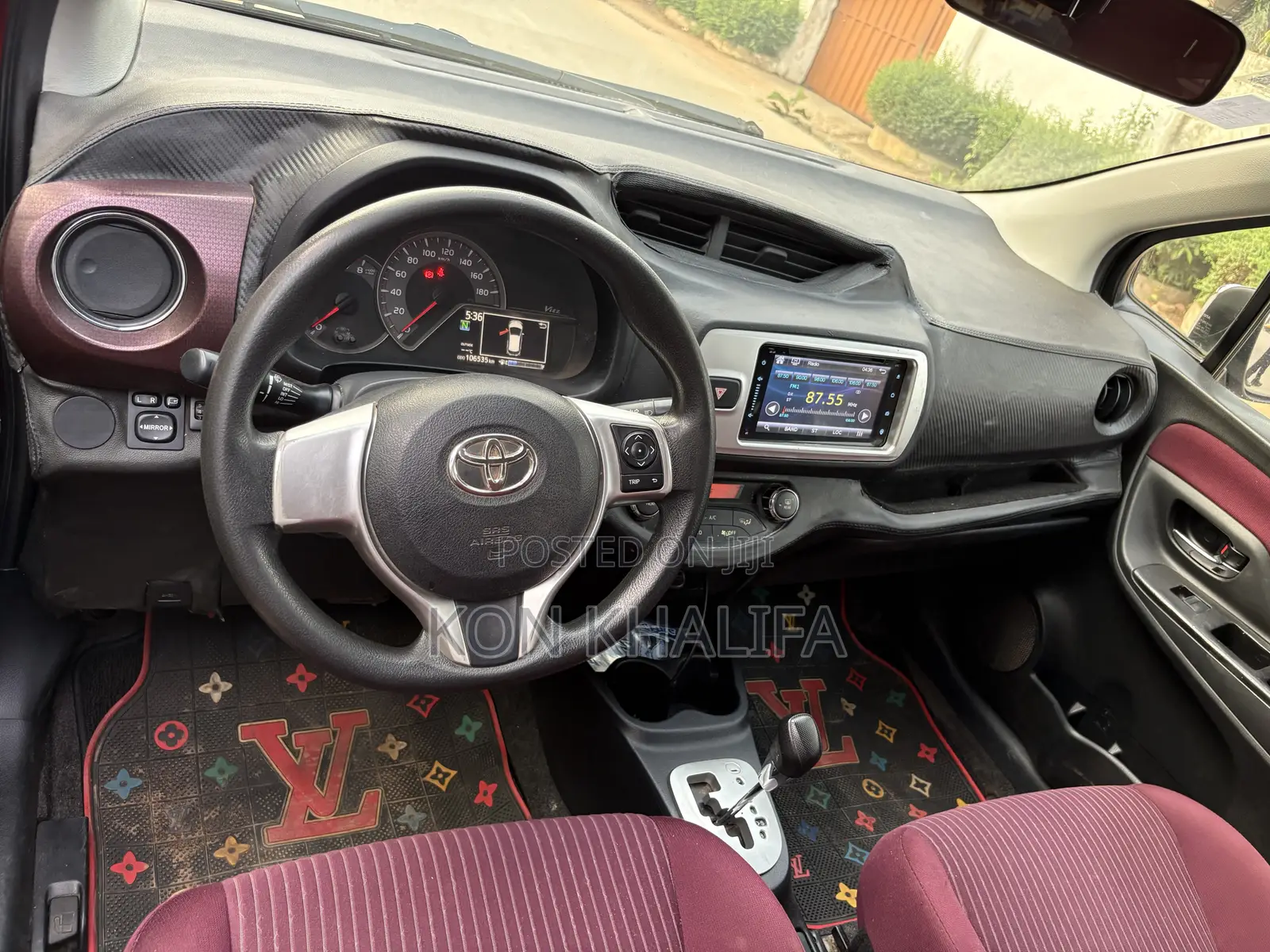 Toyota Vitz 1.3 FWD 5dr 2015 Brown