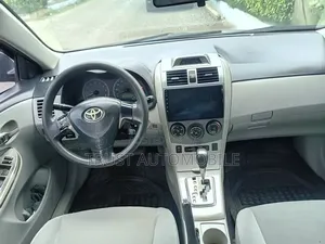 Toyota Corolla 2013 Brown