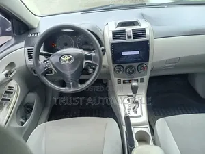 Toyota Corolla 2013 Brown