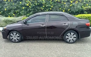 Toyota Corolla 2013 Brown