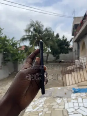 Apple iPhone 7 32 GB Black