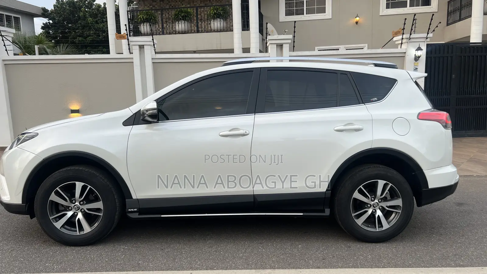 Toyota RAV4 2018 White