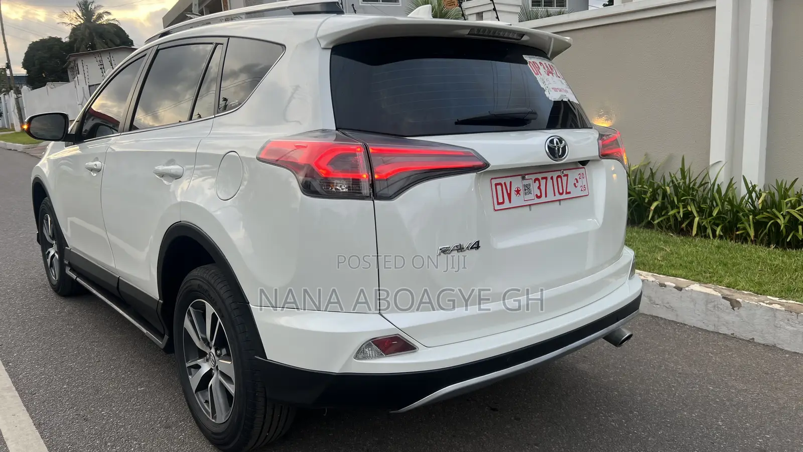 Toyota RAV4 2018 White