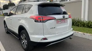 Toyota RAV4 2018 White