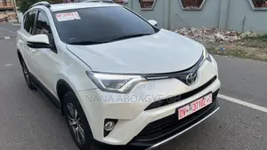 Toyota RAV4 2018 White