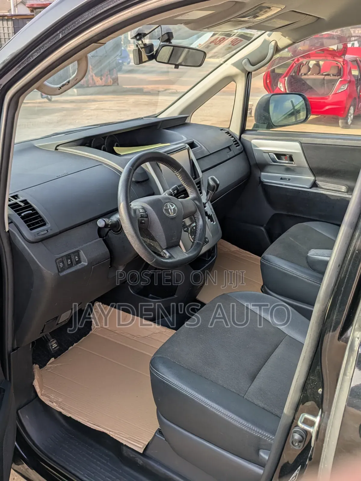 Toyota Voxy 2013 Black