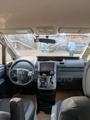 Toyota Voxy 2013 Black