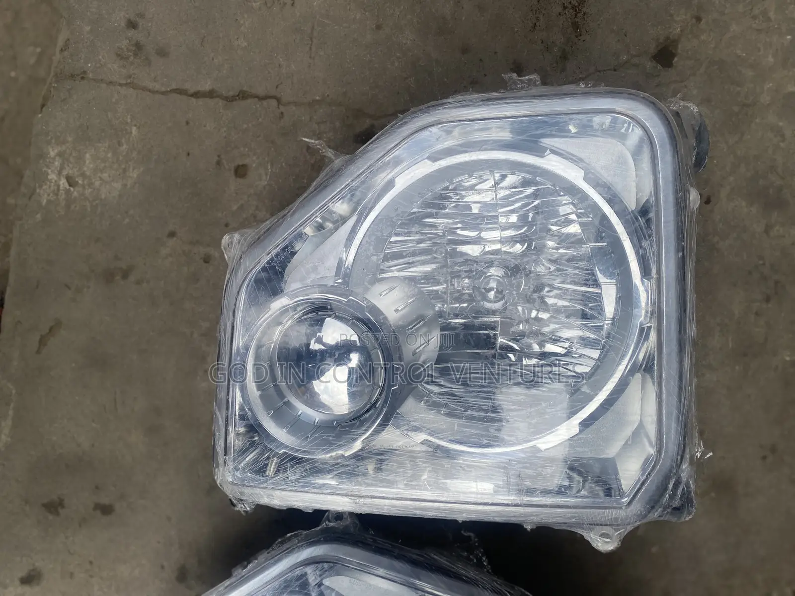 Jeep Liberty Headlight Pair