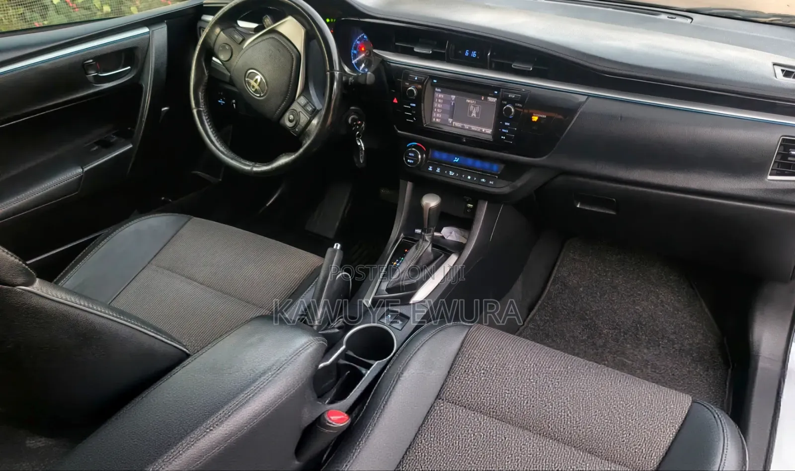 Toyota Corolla 2016 Gray