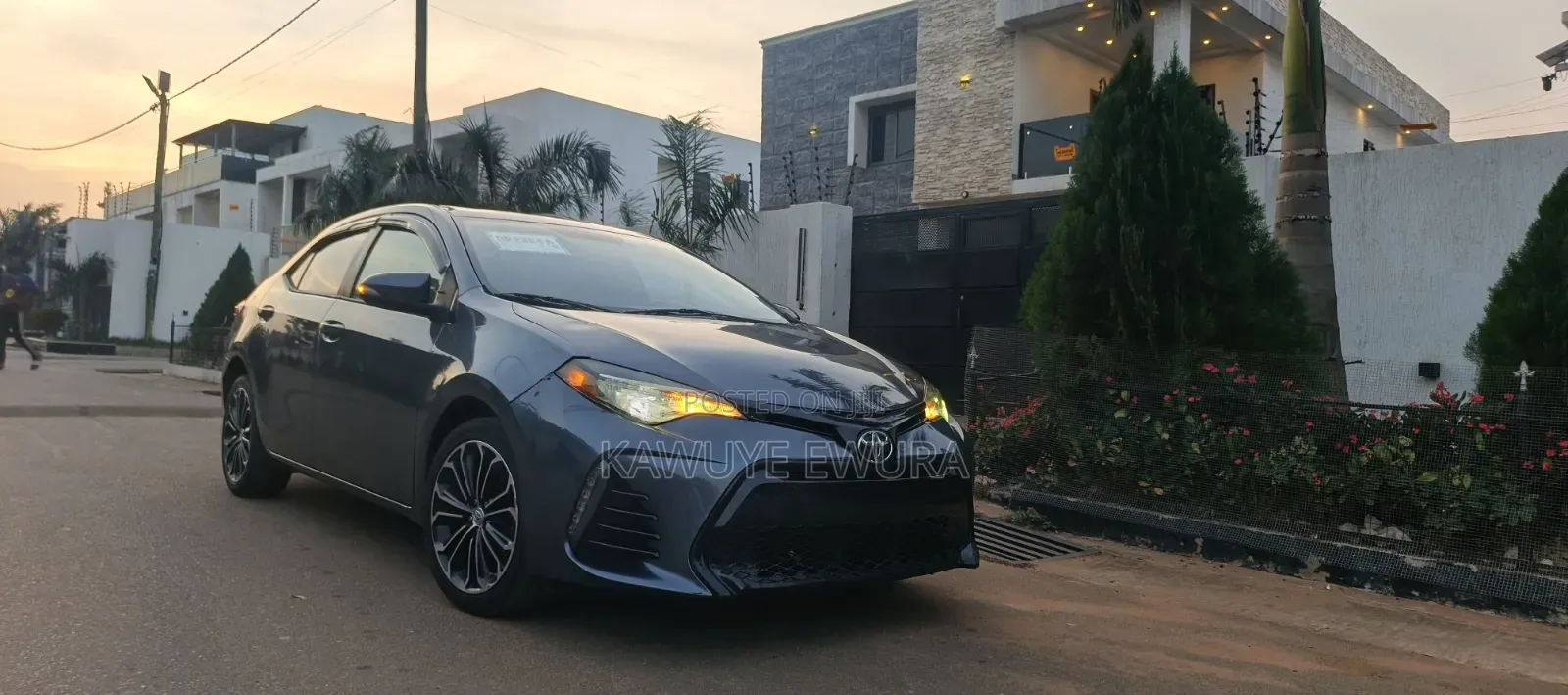 Toyota Corolla 2016 Gray