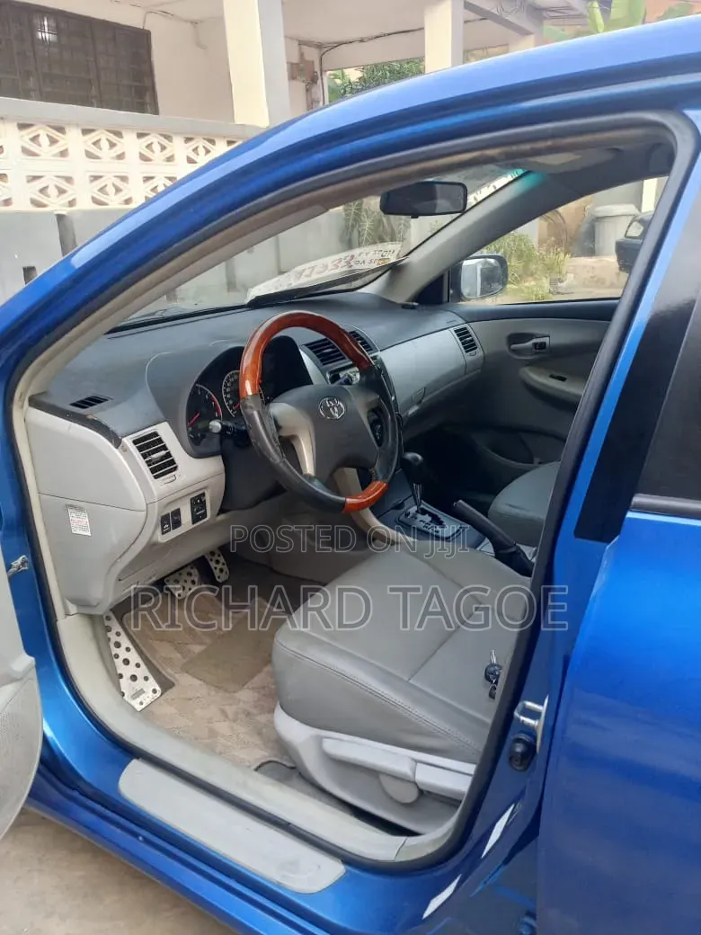 Toyota Corolla 2013 Blue