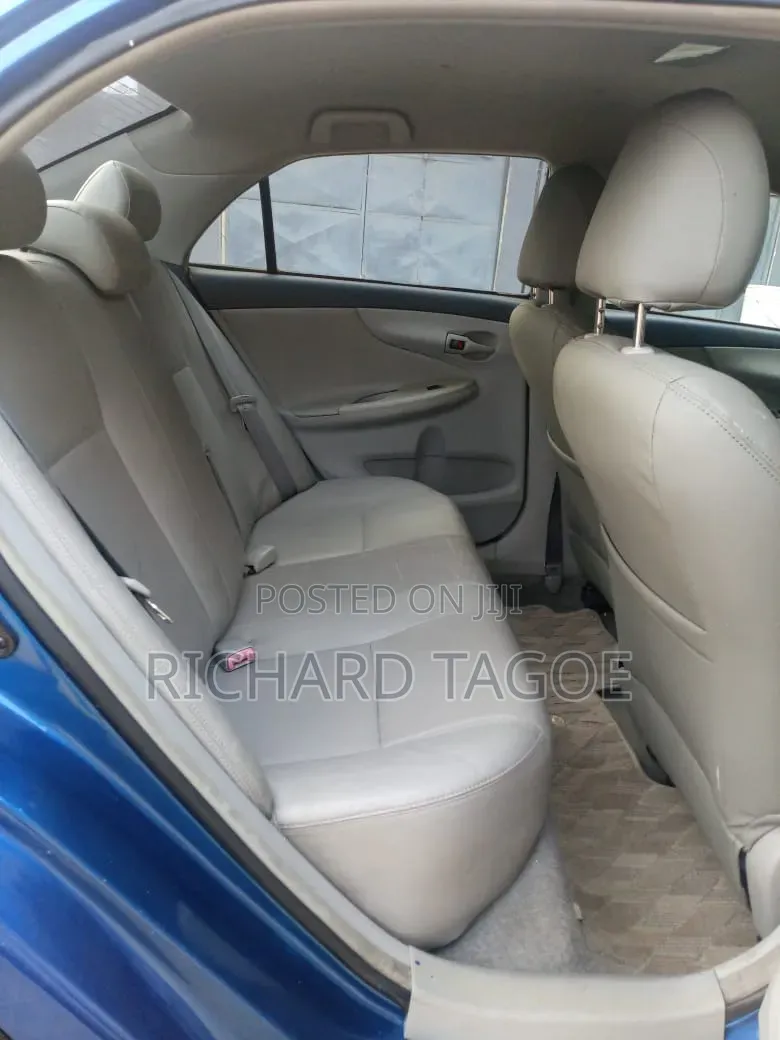Toyota Corolla 2013 Blue