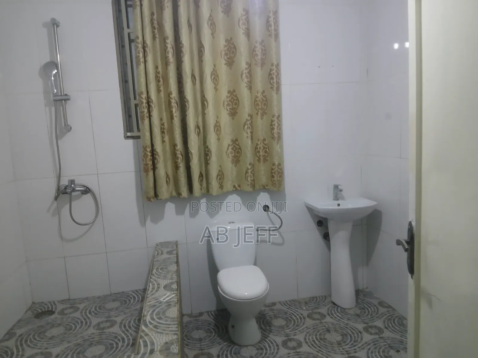 3bdrm Apartment in Denyame Ridge, Kumasi Metropolitan for rent