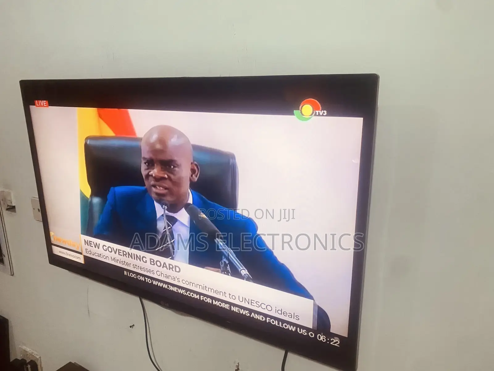 A Very Nice Home Used LG Full Digital 42 Inches TV for Sale