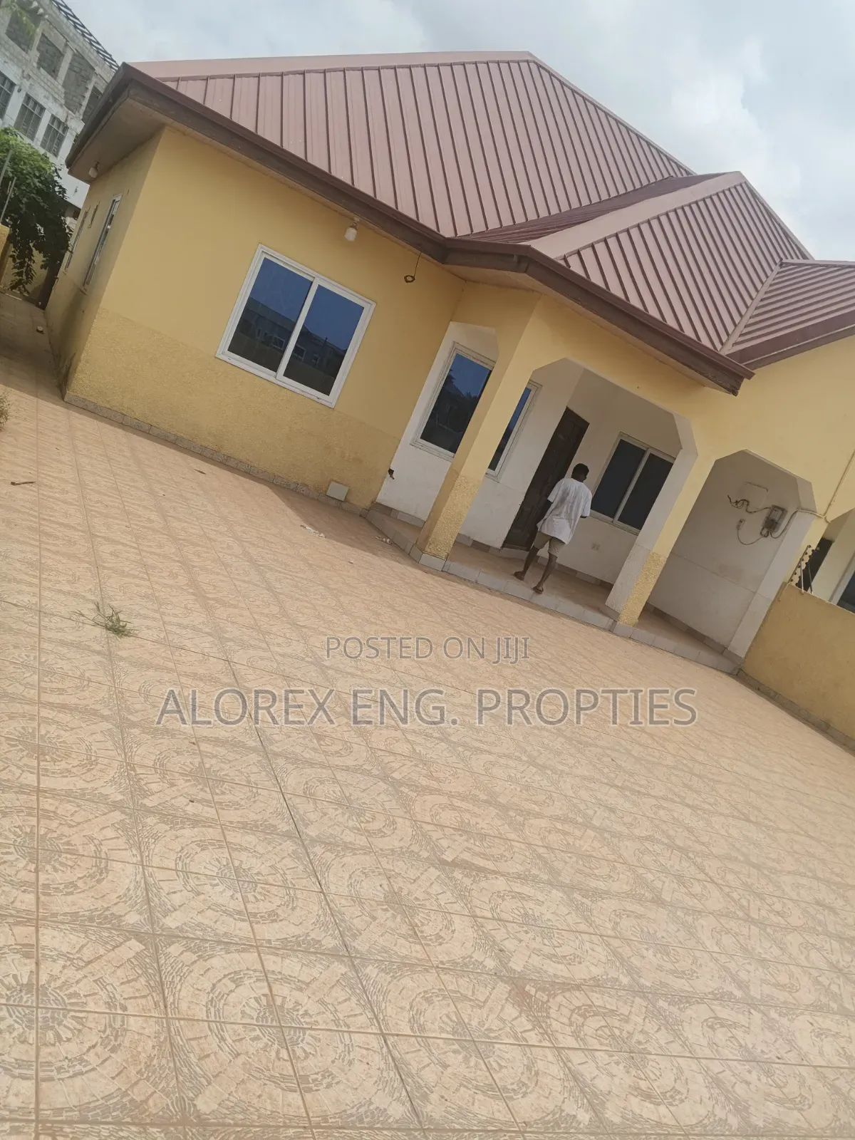 2bdrm House in Adenta Amrahia, Frafraha for rent