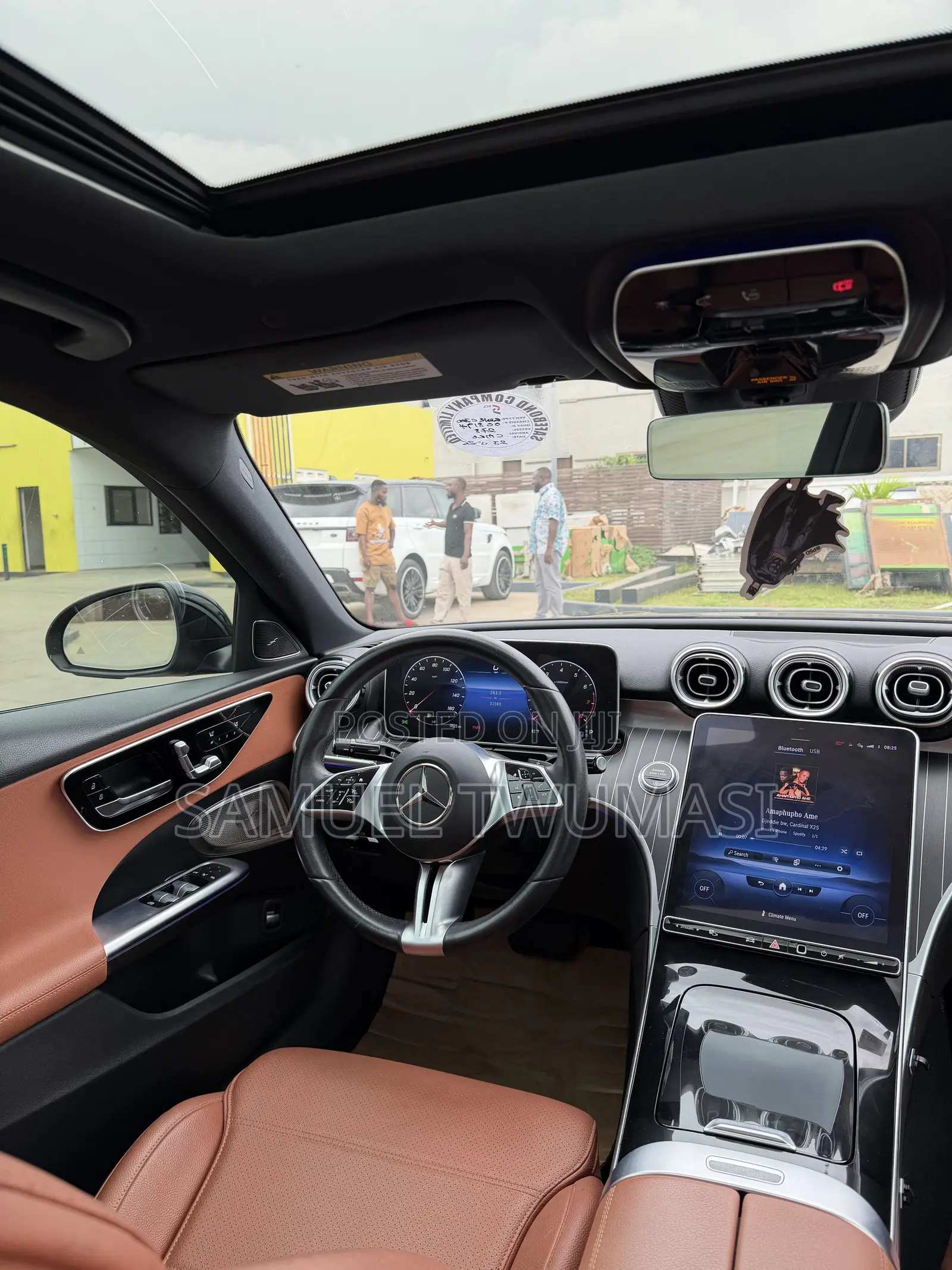 Mercedes-Benz C300 2023 Black